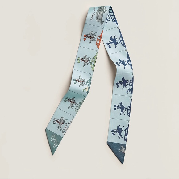 HERMES NEW TWILLY PARADE HORSE CLASSIC SILK SCARF - Picture 1 of 7